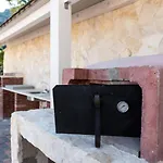 Le Dimore Di Mariuccia Relax & بيت ضيافة Monte SantʼAngelo