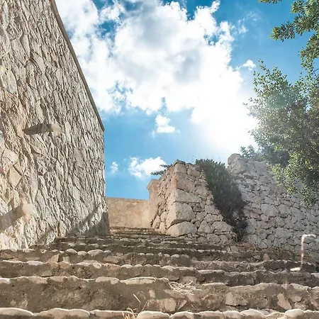 Le Dimore Di Mariuccia Relax & بيت ضيافة Monte SantʼAngelo