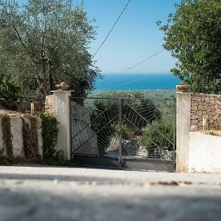 Le Dimore Di Mariuccia Relax & بيت ضيافة Monte SantʼAngelo